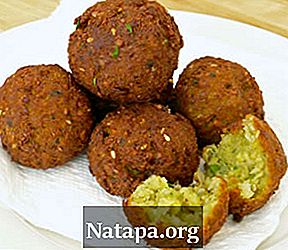 Perbedaan antara Falafel dan Hummus